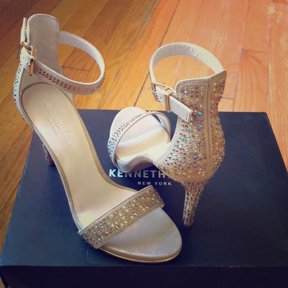 Kenneth Cole Stiletto Dress Sandal in Gold